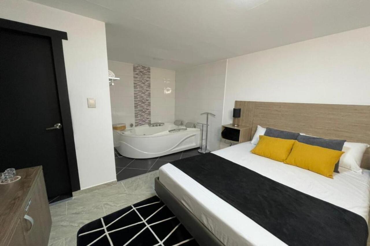 Hotel Velero San Antonio  Eksteriør bilde
